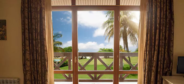 Residential Garden Window Enclosure Repair in Plant City, FL