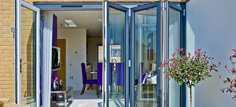 Commercial Door Glass Repair in Plant City, FL